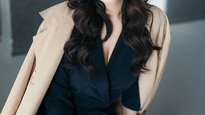 Ніжна Соломія Вітвіцька знялася в розкішній весняній фотосесії