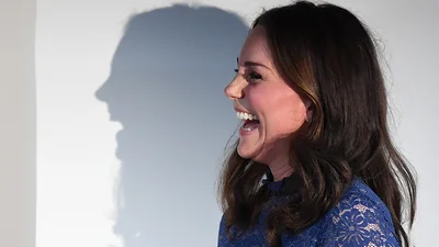 Одинаковые пальцы Кейт Миддлтон напугали сеть и стали мемом