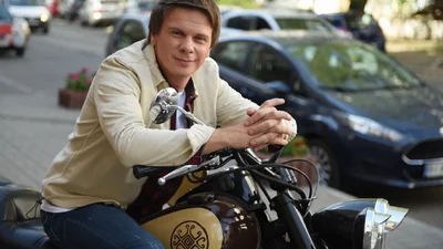 Зірковий бліц: Дмитро Комаров про штамп у паспорті, смаки на дівчат і рольові ігри