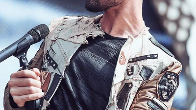 Віталій Козловський розчулив фанів фото з батьком