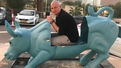 На стілє: Женя Кошовий показав, яким модником був в юності