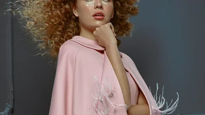 Старшая дочь Веры Брежневой похвасталась стройной фигурой в бикини