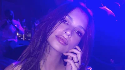 Емілі Ратажковскі змінила імідж і стала схожою на грайливу кішечку