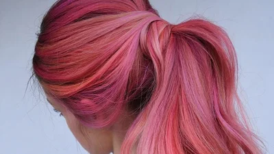 Рожевий фламінго - трендовий колір волосся, який захоче кожна дівчина