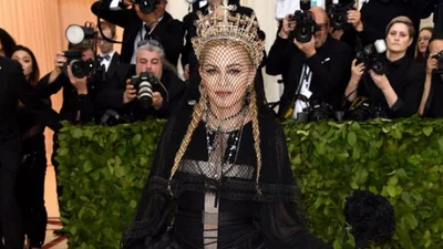 Все обсуждают провокационное выступление Мадонны на Met Gala 2018