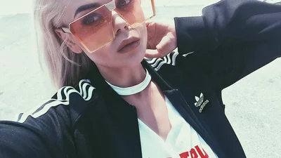 Аліна Гросу відпочиває у Карпатах і постить звідти спокусливі фото у бікіні