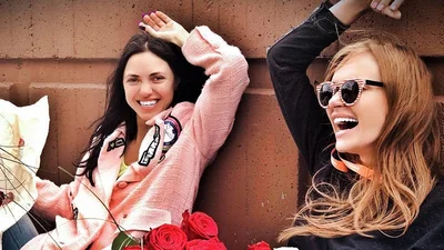 Слава и Вика из группы "НеАнгелы" похвастались горячими телами в бикини