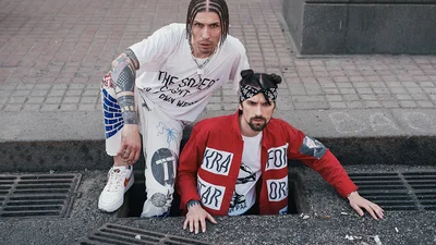 "АГОНЬ" показали "ВСЕМ FUCK" у провокаційному кліпі, від якого волосся дибки стає