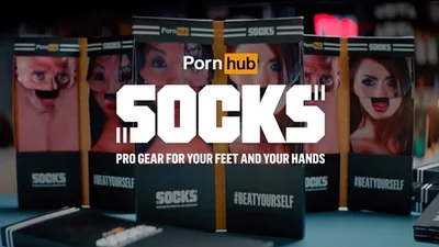 Покупка года: PornHub создал носки с лицами порнозвезд