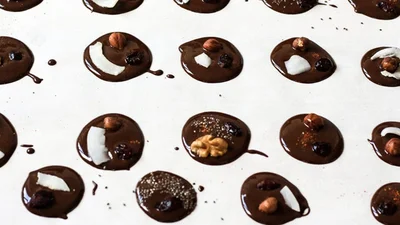 Облизатись: у Польщі на дорогу неочікувано вилилось 12 тон шоколаду