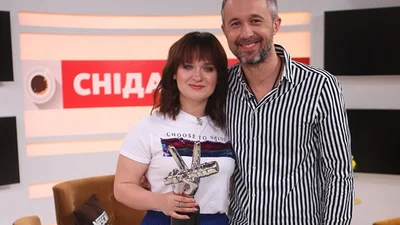 Победительница «Голоса страны-8» Елена Луценко впервые побывала в подаренной квартире