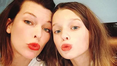 Дві модниці: Мілла Йовович здивувала фанатів зухвалою фотосесією зі старшою донькою