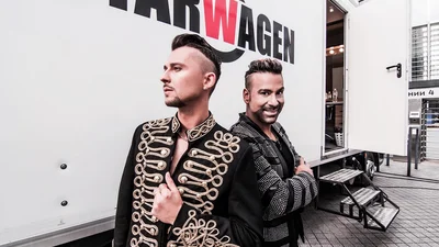 Группа Rumbero's зажгла фанатов своим выступлением перед решающим матчем Лиги Чемпионов