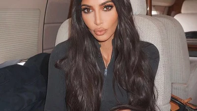 Ким Кардашьян показала, как тренирует свои пухленькие ягодицы