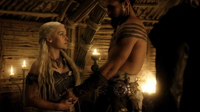 Фото дня: Дейнерис Таргариен и Кхал Дрого снова атаковали Железный трон