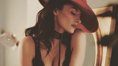 Надія Мейхер змінила імідж і стала схожою на француженку