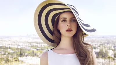 Лані Дель Рей - 33: ТОП-5 найкрутіших кліпів співачки