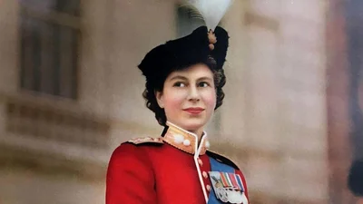 В сети появились редкие архивные фото из жизни королевской семьи