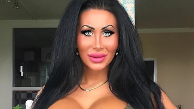 Ці груди просто гігантські: берлінська дівчина показує свої виняткові принади