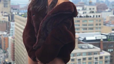 Уже не та: Ирина Шейк подстригла свои длинные волосы, чем возмутила фанов