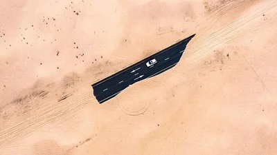 Уникальные фото Арабских Эмиратов с высоты показывают, как пустыня захватывает все вокруг
