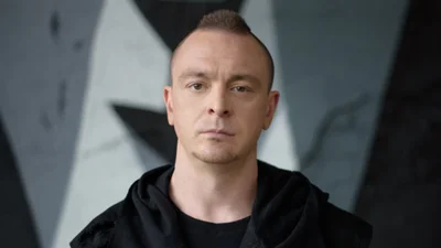 Солист группы Mozgi Дядя Вадя о цветных носках, сломанном носе и теореме Пифагора