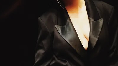 Без бюстгальтеру і макіяжу: Крістіна Агілера постала у відвертій фотосесії