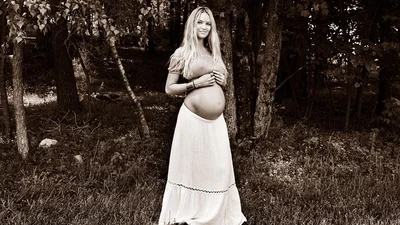 Модель Кэндис Свейнпол второй раз стала мамой