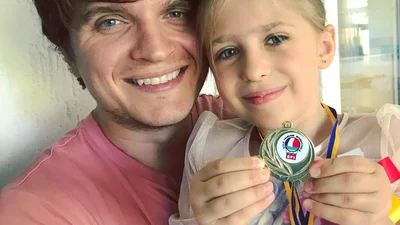 Старшая дочь Анатолия Анатолича поражает музыкальным талантом