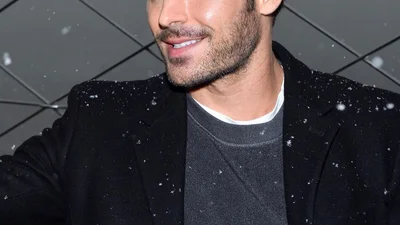 Більше не мілашка: Зак Ефрон епатував фанів новим образом