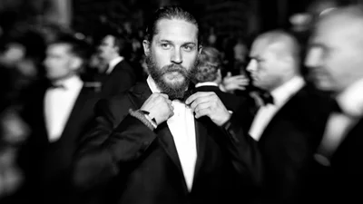 Красавчик Том Харди в третий раз станет папой