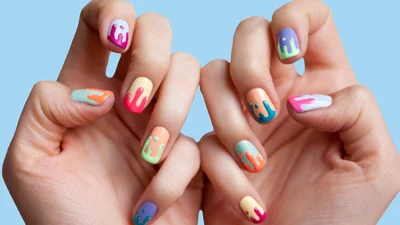 Манікюр на липень: найсміливіші ідеї дизайну для твоїх нігтиків