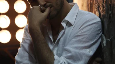 Рожден Ануси кардинально сменил имидж, и теперь его не узнать