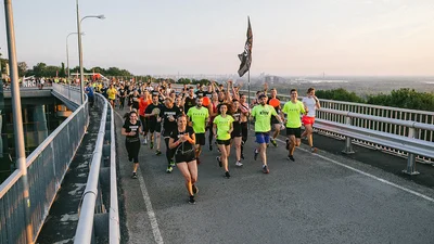 Nike Sunrise Run зібрав 600 бігунів для зустрічі світанку