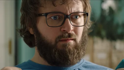 DZIDZIO в мини-халатике показал стройные ножки в новом тизере фильма "DZIDZIO ПЕРШИЙ РАЗ"