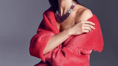 Неочікувано Ольга Куриленко стала блондинкою і показала, якою красунею була в юності