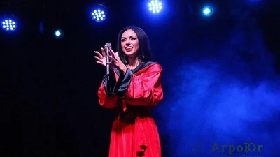 Family look: Віка з «НеАнгелів» показала свою маму та племінницю