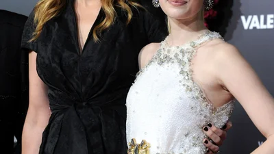 Тебя удивит, как Джулия Робертс проводит время со своей звездной племянницей Эммой