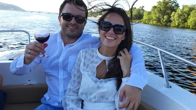 Красавчик Григорий Решетник прогулялся улицами Монако вместе с женой