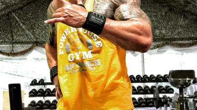 Двейн Джонсон розщедрився і зробив шикарний подарунок своєму дублеру