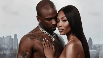 Не вагітна: Наомі Кемпбелл спростувала чутки сексуальним фото у бікіні