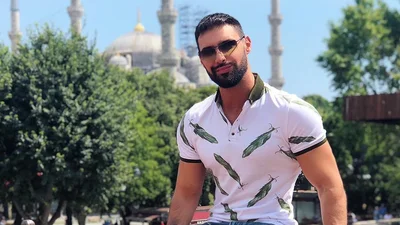 Непристойный Виталик Козловский возбуждает украинок своим мужским «достоинством»