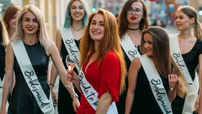 Українська співачка у Празі відгуляла дівич-вечір у стилі «Гри престолів»