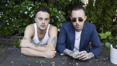 Slaves їдуть до Києва: ТОП-5 кліпів британських панків