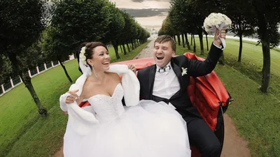 Упс: неудачный свадебный снимок рассмешил всю сеть и стал "самым крутым фото молодоженов"