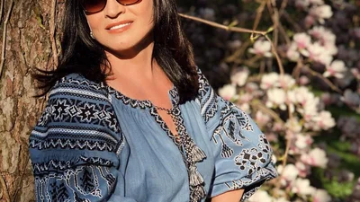 Софії Ротару - 71: фото, які доводять, що співачка ще та соковита ягідка