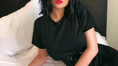 Кайли Дженнер отпраздновала свое 21-летие и показала лицо дочери