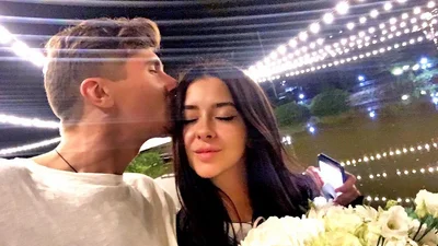 Жена солиста группы «Время и Стекло» засветила аппетитные формы