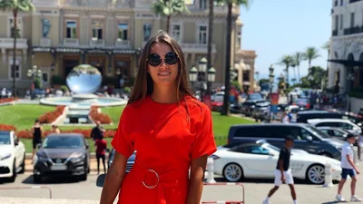 Идеальная женщина: жена Григория Решетника похвасталась потрясающим прессом