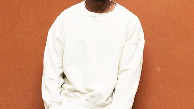 Юзери засміяли Каньє Веста, який носить шкарпетки зі шльопанцями